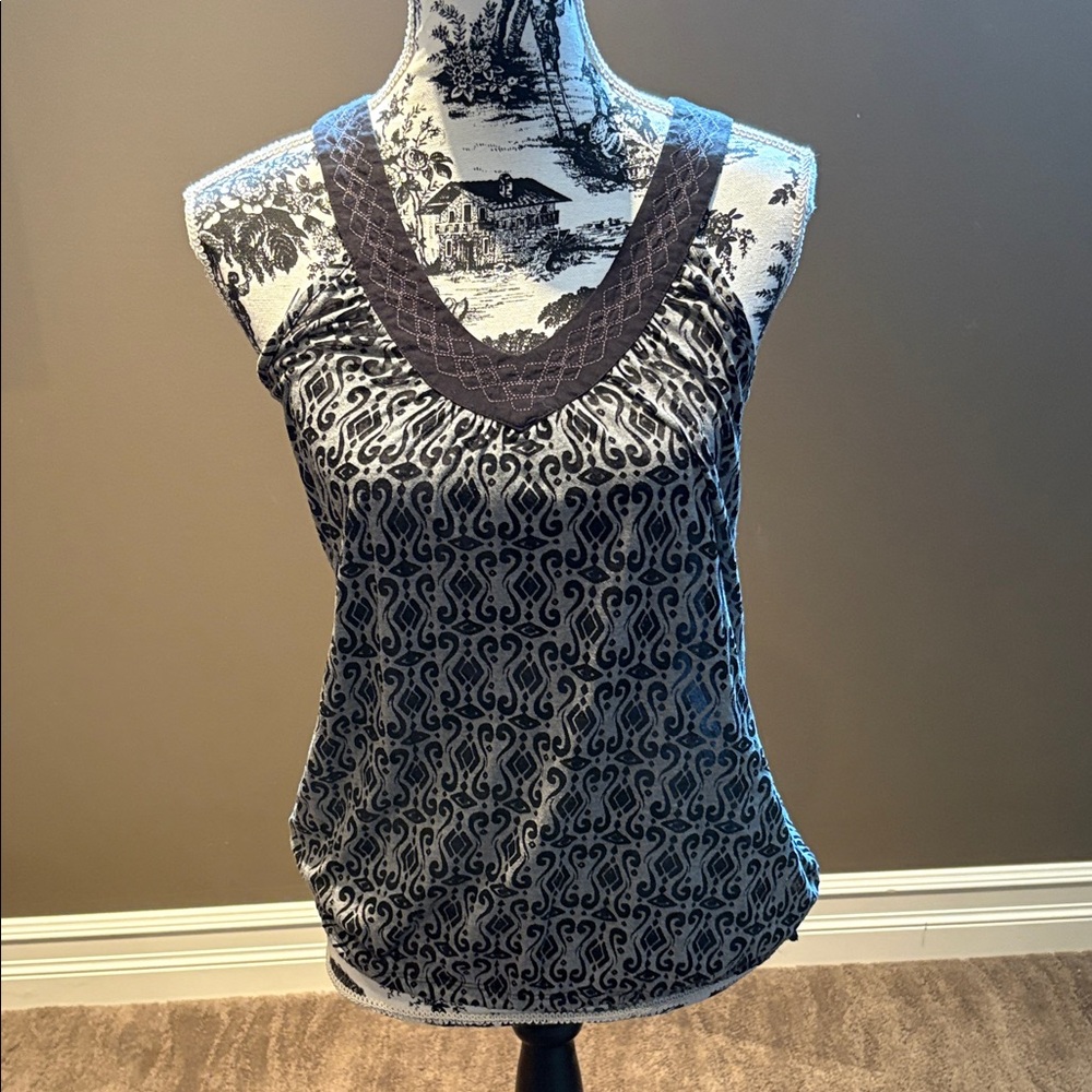 Guess Black Patterned V-Neck Camisole